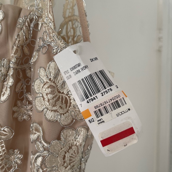 High low prom dress - Picture 3 of 12